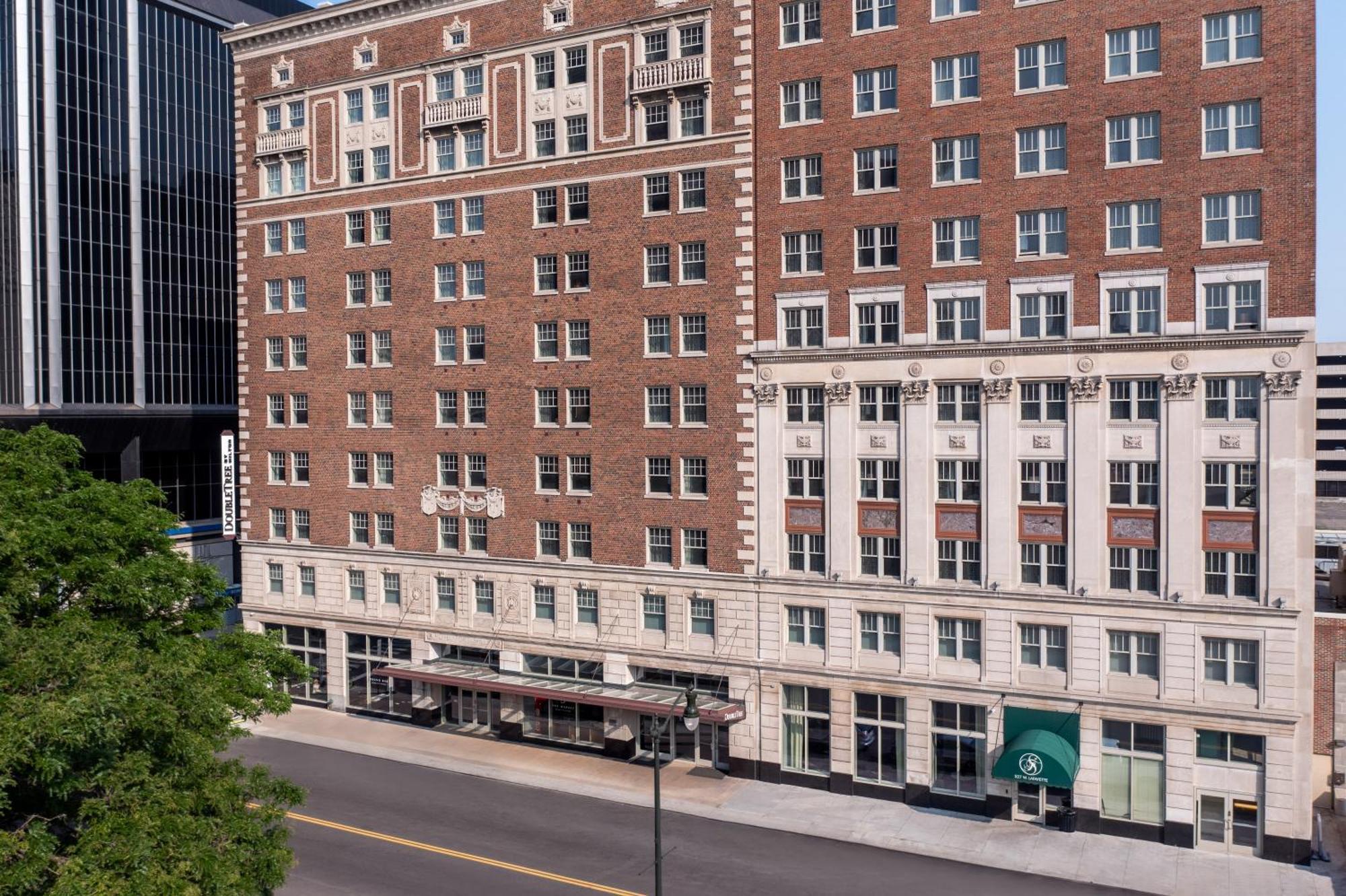Doubletree Suites By Hilton Hotel Detroit Downtown - Fort Shelby Exterior photo